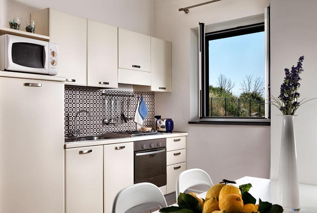 Le Capannelle Aparthotel Sant'Agata sui due Golfi Bagian luar foto